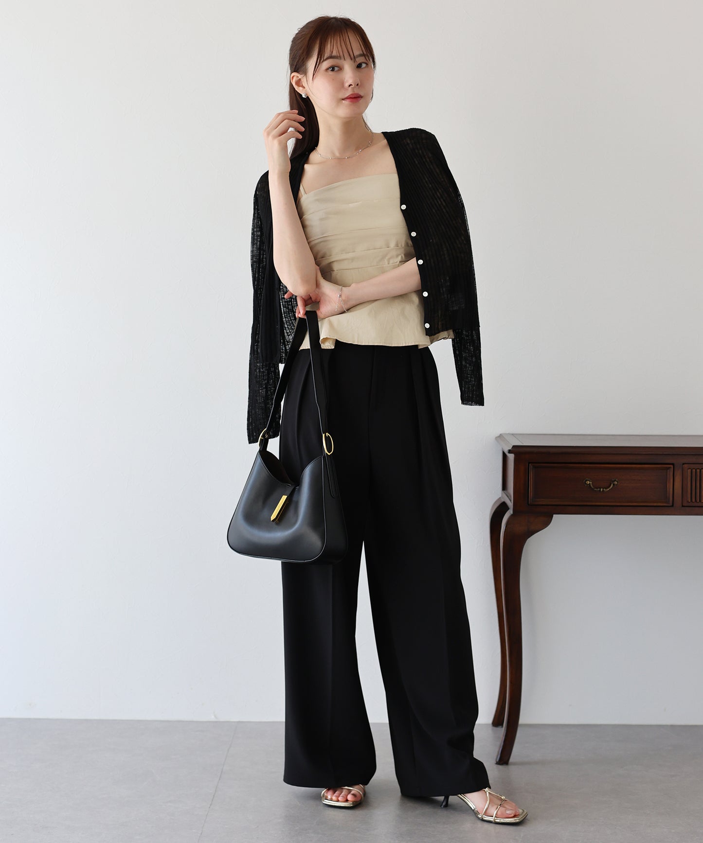 BLUE EAST Tuck Peplum Bustier