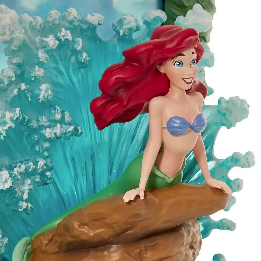 Disney Showcase Ariel Light Up