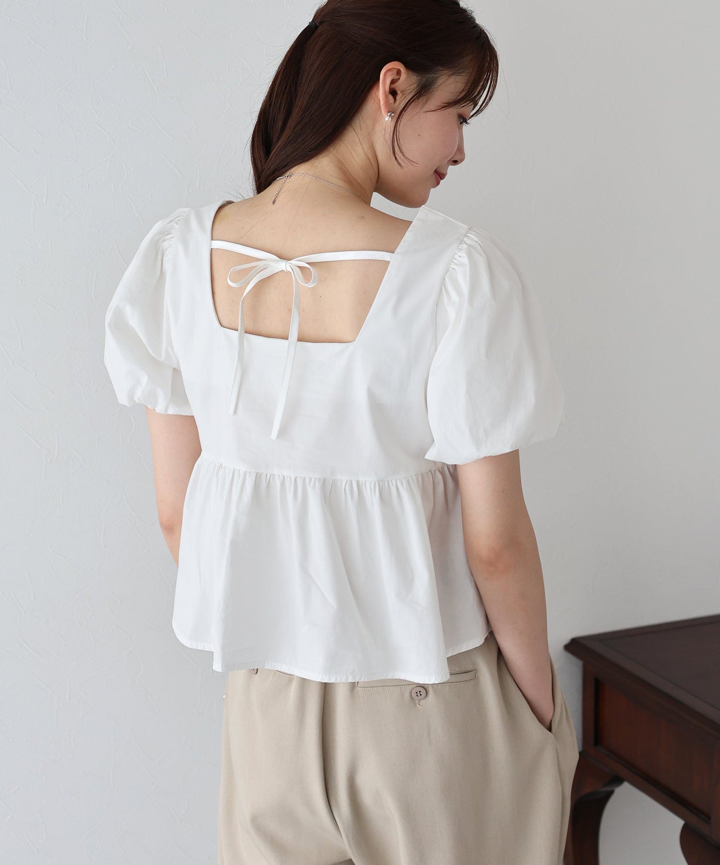 BLUE EAST Peplum Puff Sleeve Blouse