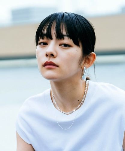 Simple drop earrings