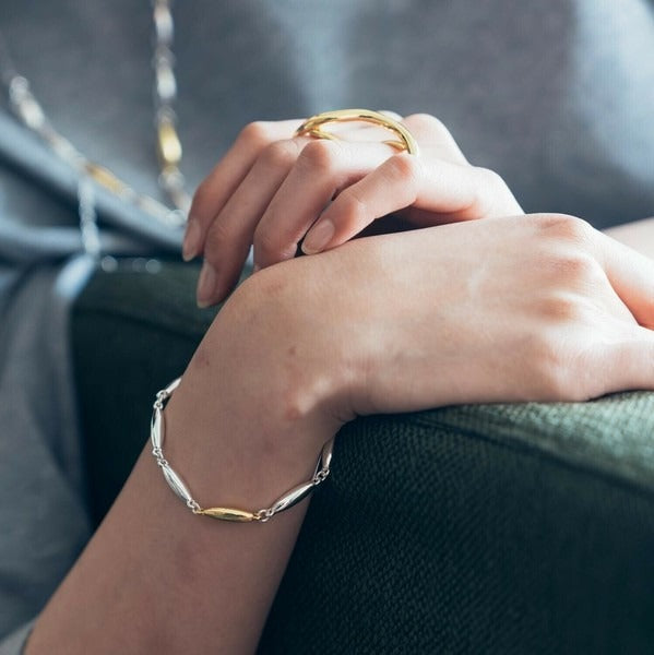 Plump Motif Bracelet