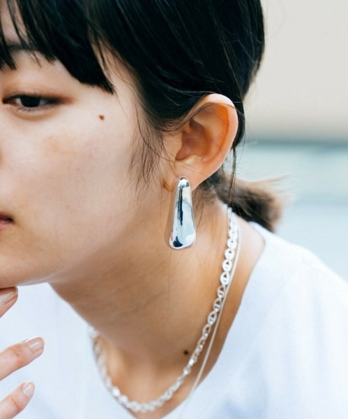 Simple drop earrings