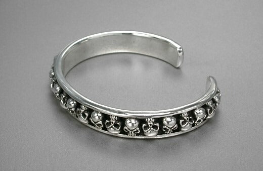 Skull Line Bracelet