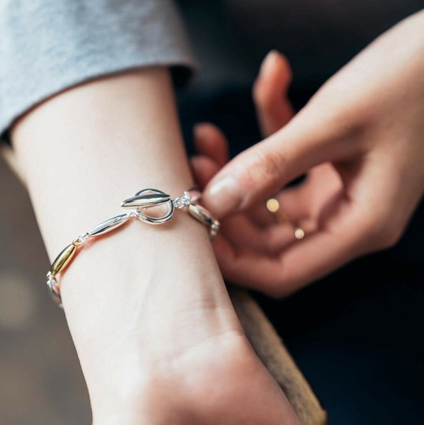 Plump Motif Bracelet