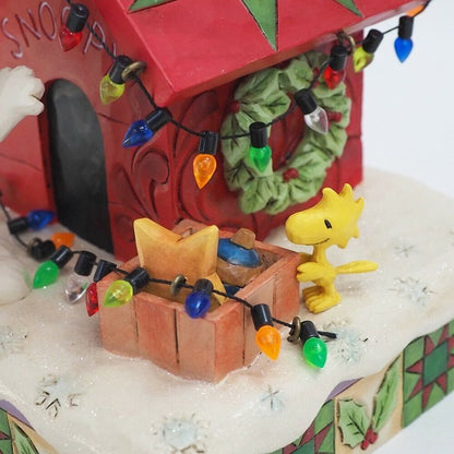 Snoopy & Woodstock Christmas Decorative Doghouse LED