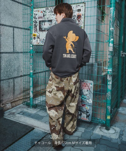 JERRY T-100 High-Neck Big Sweatshirt with Back Print