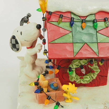 Snoopy & Woodstock Christmas Decorative Doghouse LED