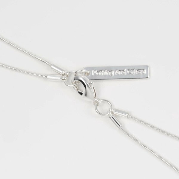 Smooth D Motif Necklace