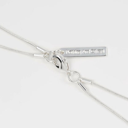 Smooth D Motif Necklace