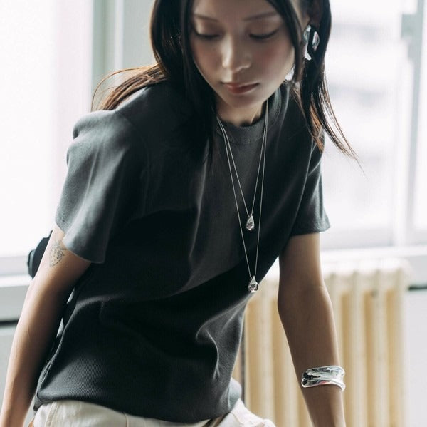 Smooth D Motif Necklace