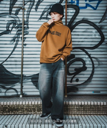 TOM T-100 High-Neck Big Sweatshirt with Back Print